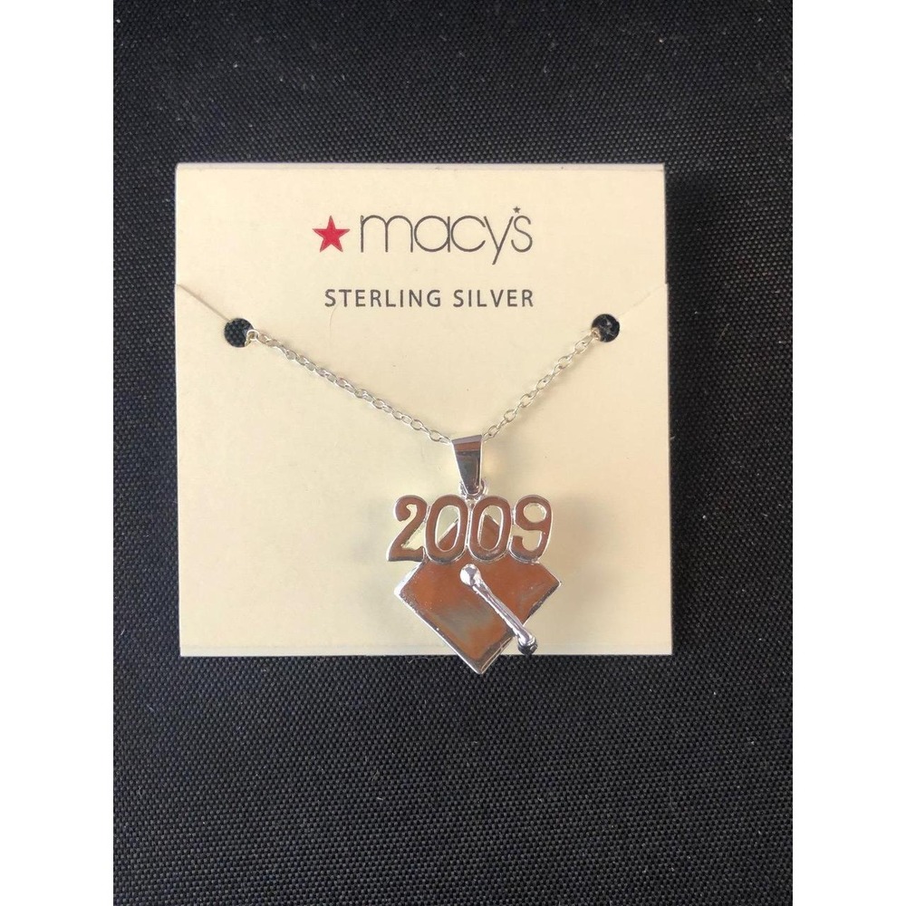 NWT Macys Sterling Silver Class Of 2009 Necklace